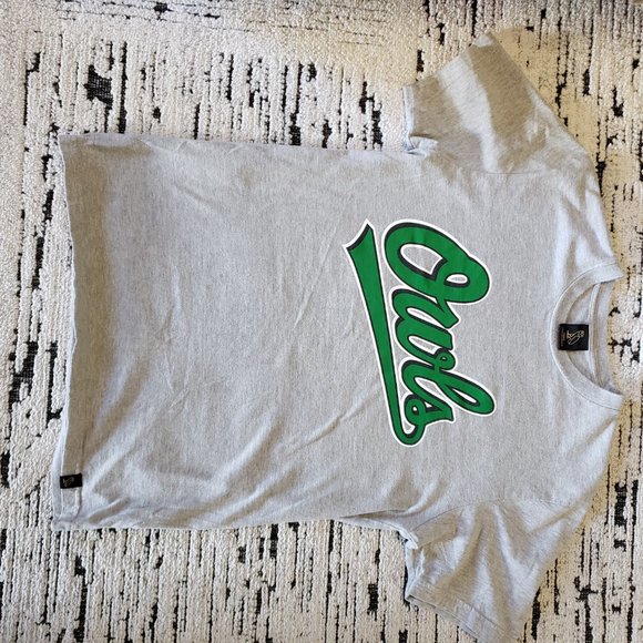 October's Very Own Owl's T-shirt - Picture 5 of 7